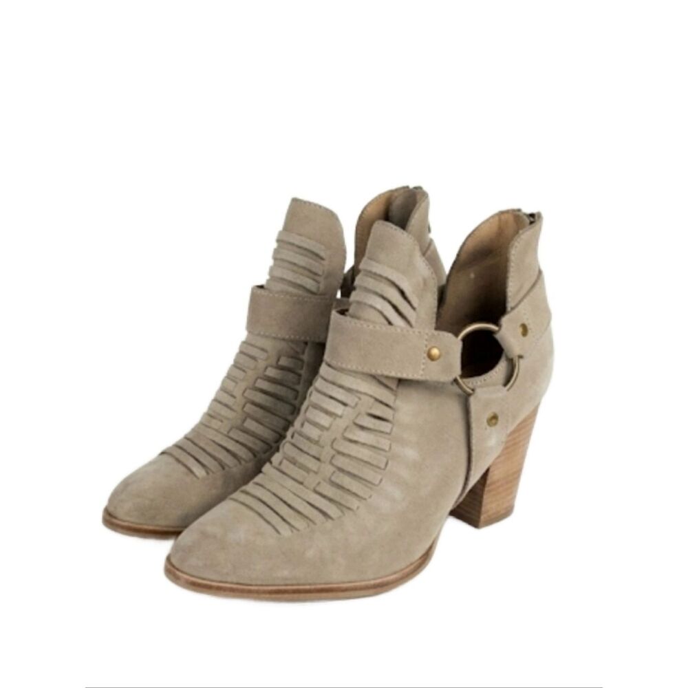Seychelles Los Angeles Leather Women'sโHeeledโ Ankle Boots